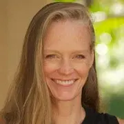 Suzy Amis